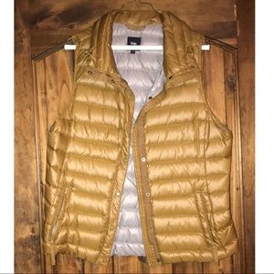 Gap puffer vest